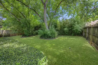 10719 Lakewood Oaks Drive, Sugar Land, TX 77498 - Photo 18