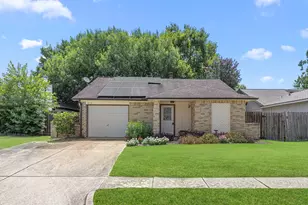 10719 Lakewood Oaks Dr, Sugar Land, TX 77498 - Photo 2