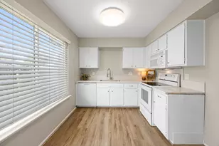 10719 Lakewood Oaks Dr, Sugar Land, TX 77498 - Photo 10