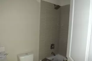 3238A 3238B Creekmont Dr, Houston, TX 77091 - Photo 14