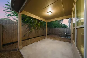 8663 Cedardale Park Dr, Houston, TX 77063 - Photo 22