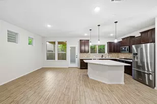 8663 Cedardale Park Dr, Houston, TX 77063 - Photo 12