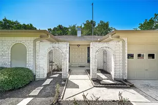 4811 Marywood Dr, Spring, TX 77388 - Photo 2