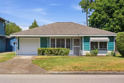 911 E 14th Street, Houston, TX 77009 - Photo 1