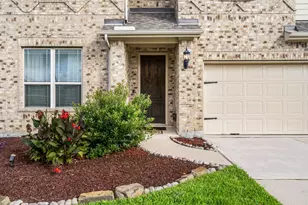 9006 Lacombe Ln, Tomball, TX 77375 - Photo 4