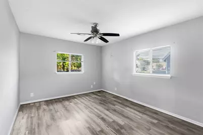 105 Graham Street, Baytown, TX 77520 - Photo 14