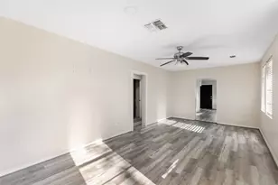 105 Graham St, Baytown, TX 77520 - Photo 10