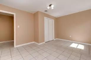 3918 Cedar Hill Ln, Houston, TX 77093 - Photo 8