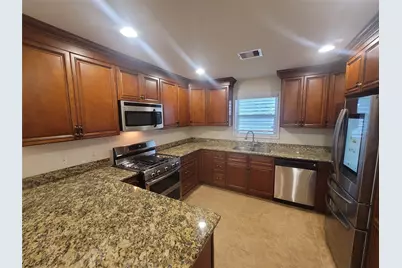 107 Avalon Way, Galveston, TX 77550 - Photo 8