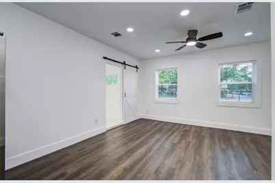 7530 Park Place Boulevard, Houston, TX 77087 - Photo 12