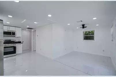 7530 Park Place Boulevard, Houston, TX 77087 - Photo 32