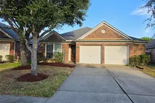 2009 Balsam Lake Ln, Pearland, TX 77584 - Photo 1