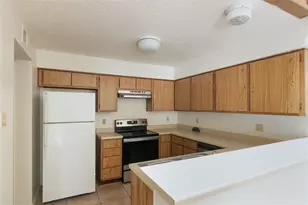 12123 Lemon Ridge Ln, Houston, TX 77035 - Photo 6
