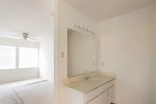 12123 Lemon Ridge Ln, Houston, TX 77035 - Photo 16