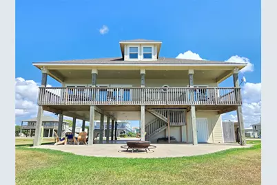 1588 W Bayshore Drive, Palacios, TX 77465 - Photo 1