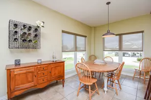 1588 W Bayshore Dr, Palacios, TX 77465 - Photo 14