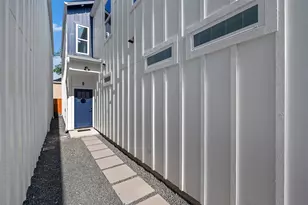 8421 Venus St, Houston, TX 77088 - Photo 2