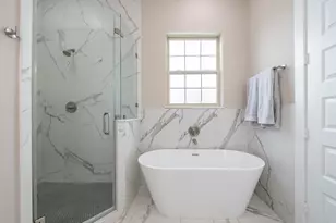 306 Chobani Ln, Houston, TX 77091 - Photo 6