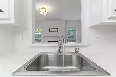 1100 Augusta Drive #3, Houston, TX 77057 - Photo 8