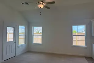 8319 Amber Summit, Angleton, TX 77515 - Photo 6
