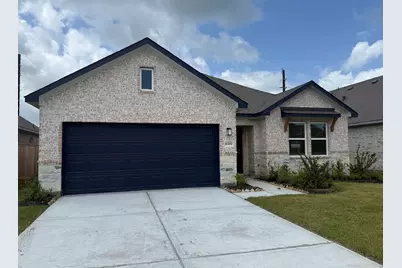 8319 Amber Summit, Angleton, TX 77515 - Photo 1