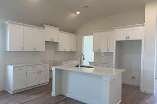 8319 Amber Summit, Angleton, TX 77515 - Photo 2