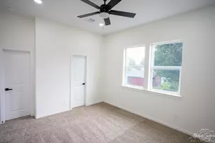 902 Ringold St, Houston, TX 77088 - Photo 16