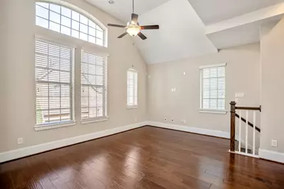 11005 Acorn Falls Drive, Houston, TX 77043 - Photo 4