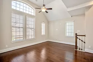 11005 Acorn Falls Dr, Houston, TX 77043 - Photo 4