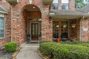 51 N Scribewood Cir, The Woodlands, TX 77382 - Photo 4
