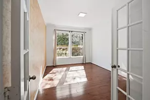 51 N Scribewood Cir, The Woodlands, TX 77382 - Photo 12