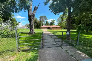 16019 Avenue C, Channelview, TX 77530 - Photo 2