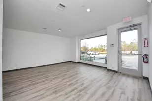 18716 Centro Main St, Shenandoah, TX 77385 - Photo 2