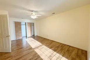 8631 Mapletwist St, Houston, TX 77083 - Photo 16