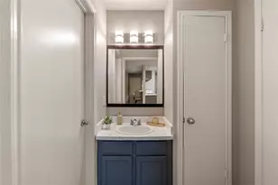 9021 Antoine Dr, Houston, TX 77088 - Photo 22