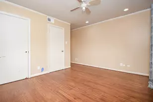 4117 Lymbar Dr, Houston, TX 77025 - Photo 16