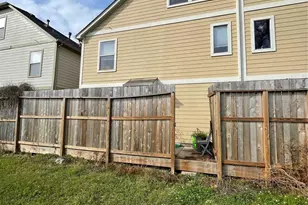 718 Redwing Park Dr, Houston, TX 77009 - Photo 6