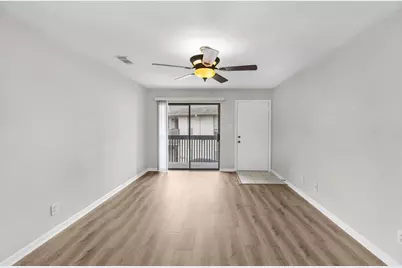 1900 Bay Area Boulevard #214, Houston, TX 77058 - Photo 6