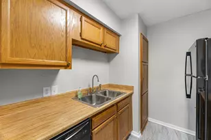 1900 Bay Area Blvd, Houston, TX 77058 - Photo 10