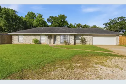 115 Avenue F, Brazoria, TX 77422 - Photo 1
