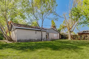 3918 Dalmatian Dr, Houston, TX 77045 - Photo 4