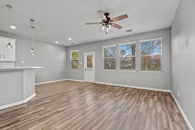 71 Summerhaze Circle, The Woodlands, TX 77382 - Photo 14