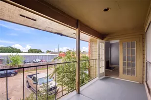 8918 Bissonnet St, Houston, TX 77074 - Photo 24