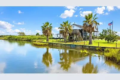 1273 Diamond Road, Crystal Beach, TX 77650 - Photo 2