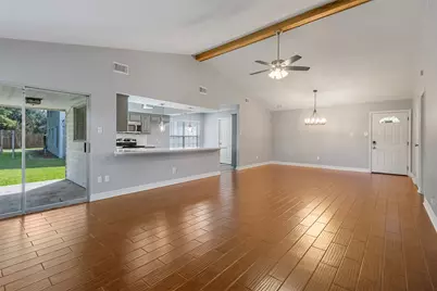 210 Pecan Valley Court, Friendswood, TX 77546 - Photo 4