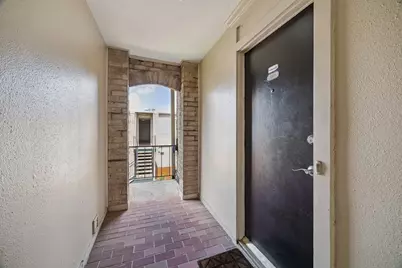 4629 Wild Indigo Street #589, Houston, TX 77027 - Photo 2