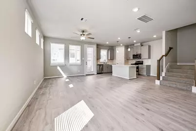 3221 Quiet Sunset Drive, Houston, TX 77080 - Photo 2