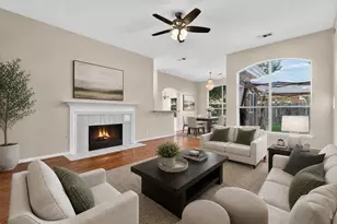 15627 Rosewood Hill Ct, Sugar Land, TX 77498 - Photo 10