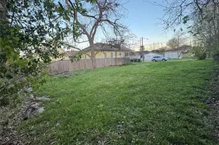 303 Bishop St, Houston, TX 77009 - Photo 6