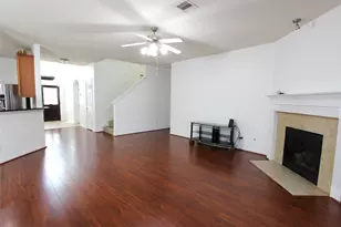 13719 View Meadow Ln, Houston, TX 77034 - Photo 2